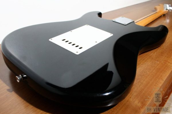 Guitarra Squier California HSS Preta